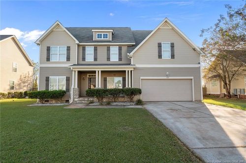 808 Camwheel Dr, Hope Mills, NC, 28348-9462 | Card Image