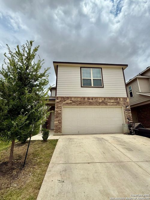 10534 Green Rock Dr, San Antonio, TX, 78223-1353 | Card Image