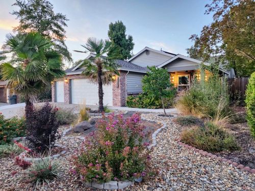 8568 Travary Way, Antelope, CA, 95843-5870 | Card Image