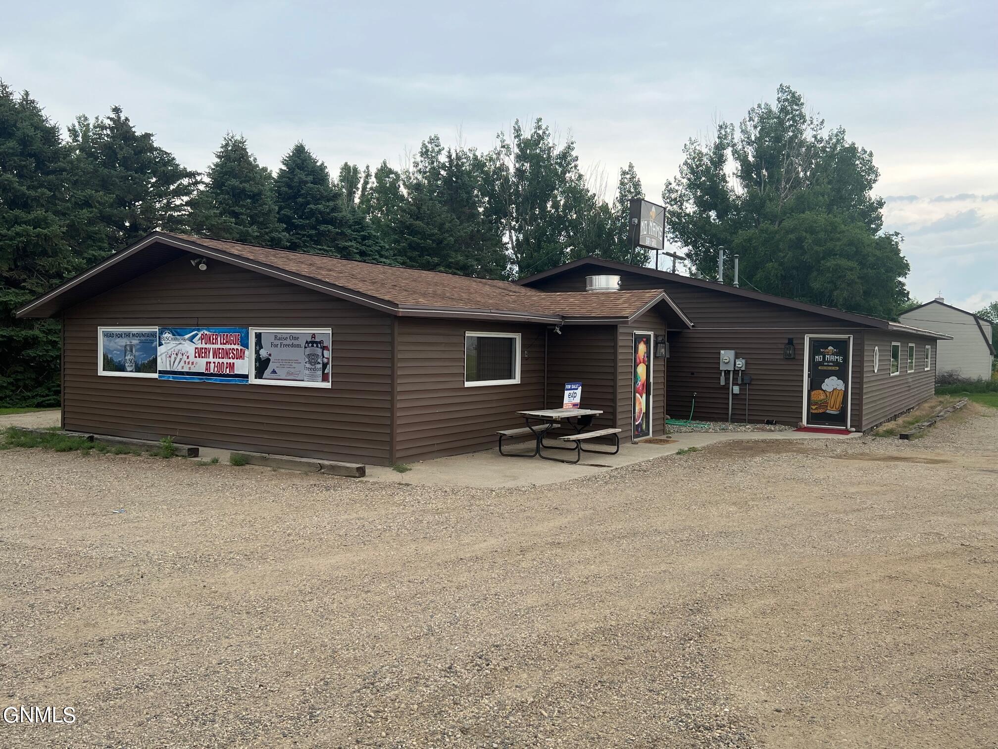 Commercial Sale in Forman 3