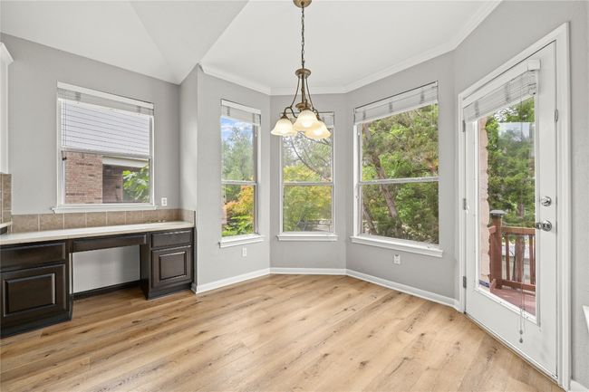 Breakfast nook overlooking private yard | Image 9