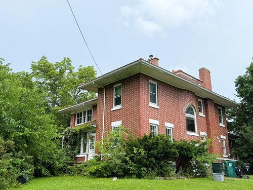 2 E 8th St, MILLEDGEVILLE, IL, 61051-9015 | Card Image