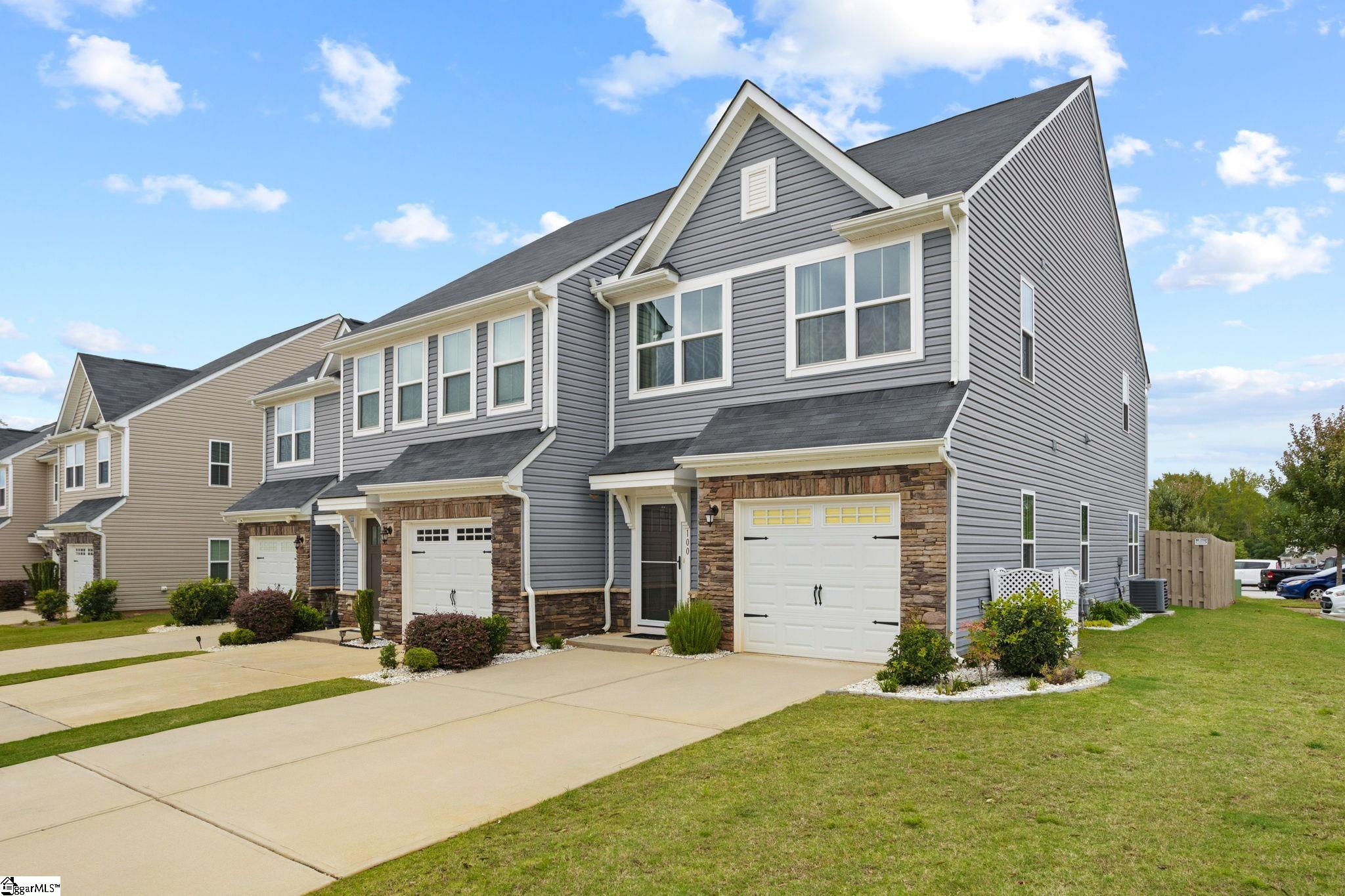 Roundtree Dr, Simpsonville, SC 29681