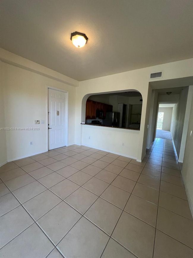 APT-211 - 3500 Oaks Clubhouse Dr, Condo with 3 bedrooms, 2 bathrooms and null parking in Pompano Beach FL | Image 7