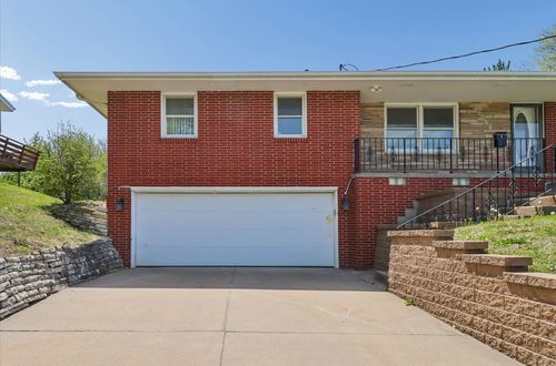 2535 Hull Ave, Des Moines, IA, 50317-6015 | Card Image