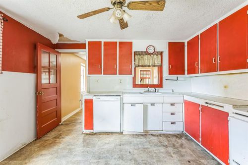 1318 Young St, Alva, OK, 73717-3454 | Card Image