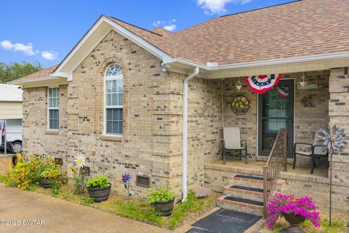 975 Pine Lake Road, Lexington, TN, 38351 | Card Image