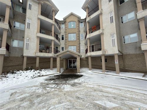 402-2909 Arens Rd E, Regina, SK, S4V3A8 | Card Image