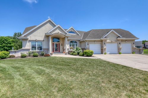 6958 S Craig Court, Franklin, WI, 53132 | Card Image