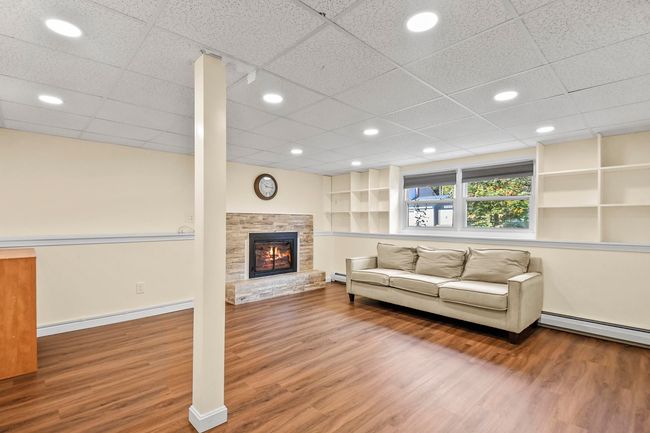 24 Glen Dr, House other with 3 bedrooms, 3 bathrooms and null parking in Nashua NH | Image 26