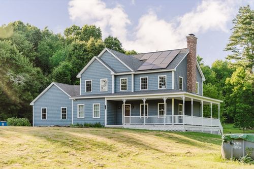 149 Taylor St, Granby, MA, 01033-9526 | Card Image