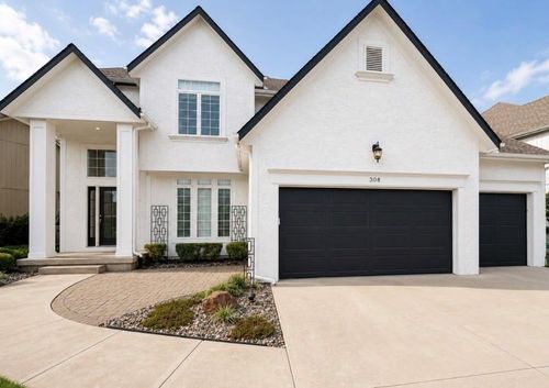308 Ne Hidden Valley Way, Lee's Summit, MO, 64064-1268 | Card Image