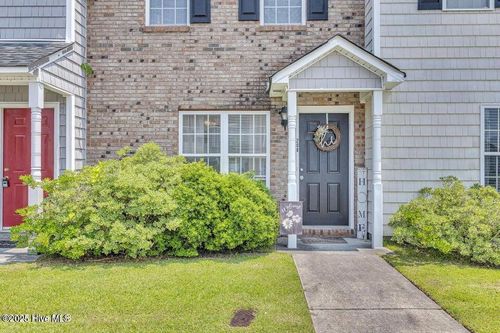 208 Bridgewood Dr, Jacksonville, NC, 28546-8379 | Card Image