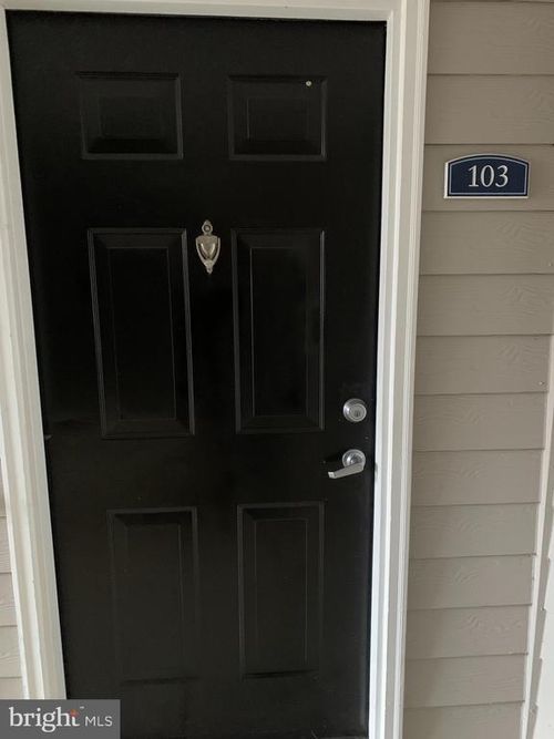 103-195 Yellowstone Dr, CHARLOTTESVILLE, VA, 22903-8121 | Card Image