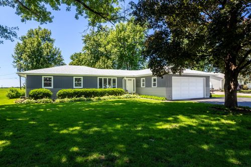 6205 W Kimberly Rd, Davenport, IA, 52806-6606 | Card Image