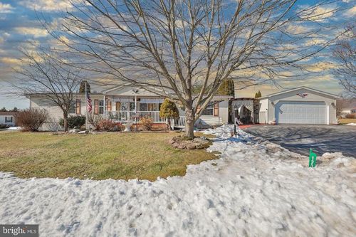 1233 Valley Forge Dr, Walnutport, PA, 18088-3004 | Card Image