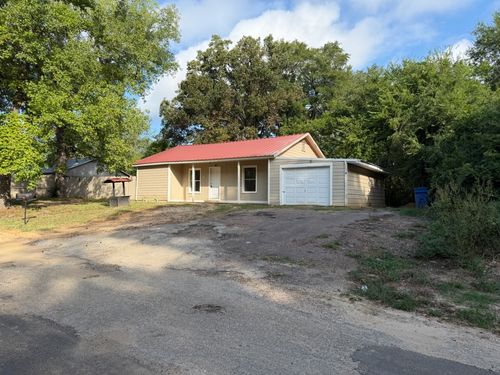 110 E Cate St, Grand Saline, TX, 75140-1204 | Card Image