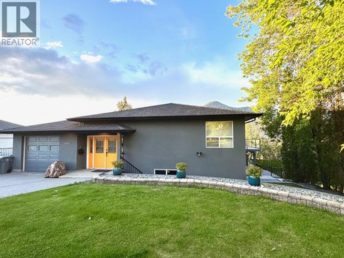 1491 Pine Cres, Kamloops, BC, V2C2Z4 | Card Image