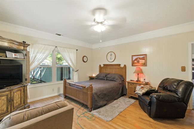 1111 W 8 Th St, House other with 3 bedrooms, 3 bathrooms and null parking in Cisco TX | Image 18