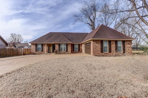 3915 Oak Rd, Bartlett, TN, 38135-1938 | Card Image