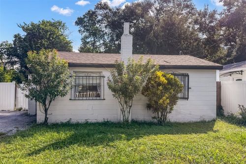 8307 N Hillsborough Ln, TAMPA, FL, 33604-3530 | Card Image