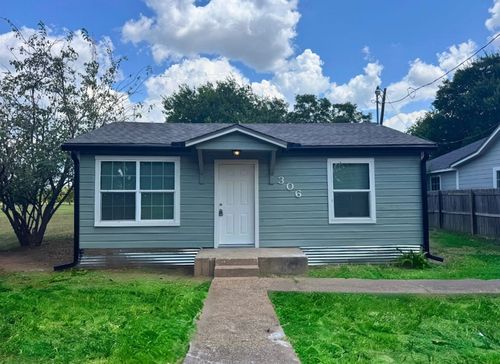 306 Pullen Street, McGregor, TX, 76657 | Card Image