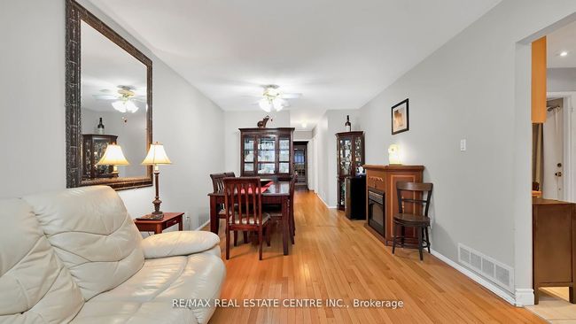 57 Archdekin Dr, House attached with 4 bedrooms, 2 bathrooms and 4 parking in Brampton ON | Image 11