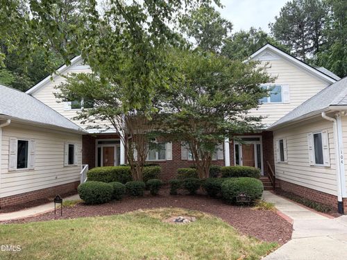 104 Turnberry Ln, Chapel Hill, NC, 27517-2368 | Card Image
