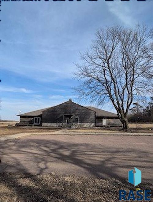 47256 Sd Highway 46, Beresford, SD, 57004-6401 | Card Image