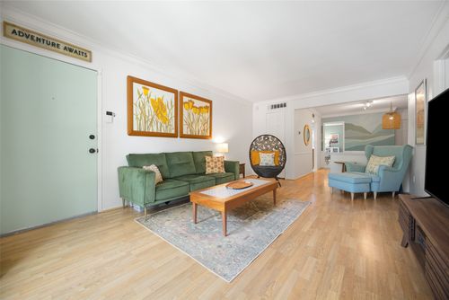 apt-201-6018 E University Blvd, Dallas, TX, 75206-4645 | Card Image