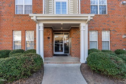 623 Ives Ct, Chapel Hill, NC, 27514-6504 | Card Image