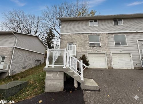 10-648 Doon Village Rd, Kitchener, ON, N2P1A2 | Card Image