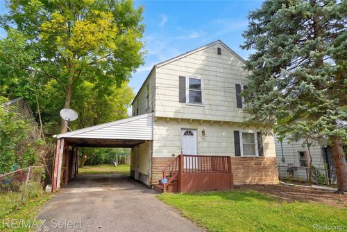 1404 Donovan St, Burton, MI, 48529-1224 | Card Image