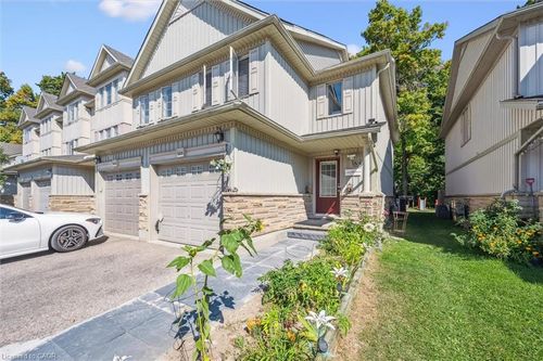 e29-110 Activa Ave, Kitchener, ON, N2E4K4 | Card Image