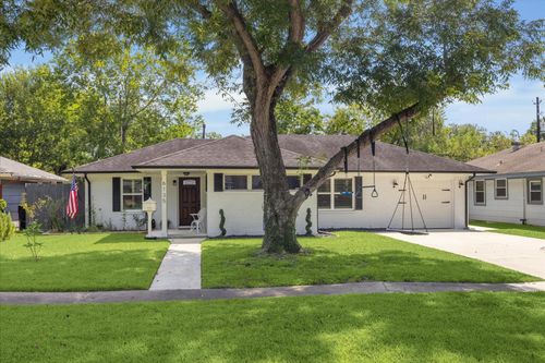 6135 Jason St, Houston, TX, 77074-7513 | Card Image