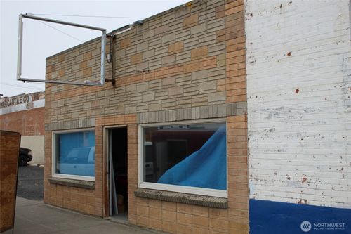 105 W Railroad Ave, Ritzville, WA, 99169-2306 | Card Image