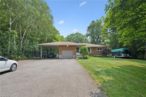 410 Avenue Rd, Cambridge, ON, N1R5S4 | Card Image
