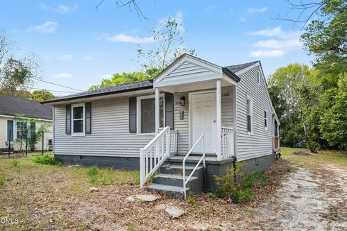 2008 Center St, Fayetteville, NC, 28306-2204 | Card Image