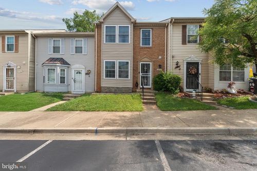 1727 Countrywood Ct, LANDOVER, MD, 20785-4008 | Card Image