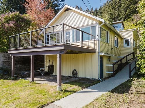 462 Central Ave, Gibsons, BC, V0N1V1 | Card Image