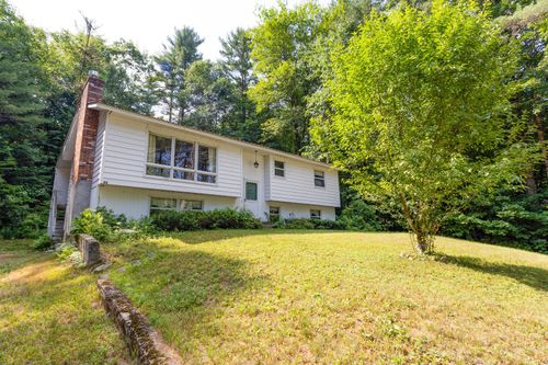 20 Vetter Ave, Chestertown, NY, 12817-3018 | Card Image