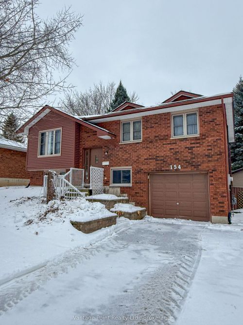 154 15th Avenue Close, Hanover, ON, N4N | Card Image
