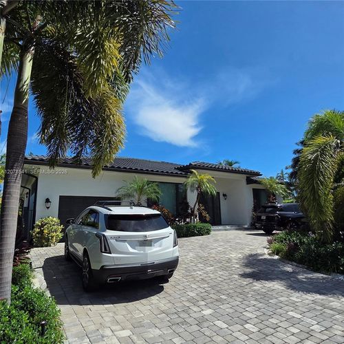 343 190th St, Sunny Isles Beach, FL, 33160-2329 | Card Image