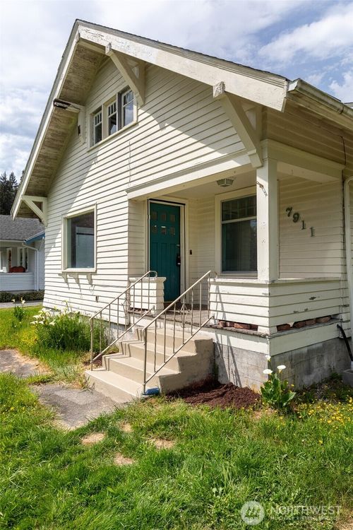 7911 276th St Nw, Stanwood, WA, 98292-7469 | Card Image