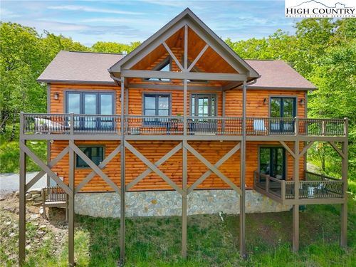 543 Broken Arrow Trl, Boone, NC, 28607-6533 | Card Image