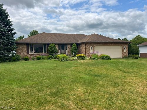 9761 Applewood Dr, North Royalton, OH, 44133-1321 | Card Image