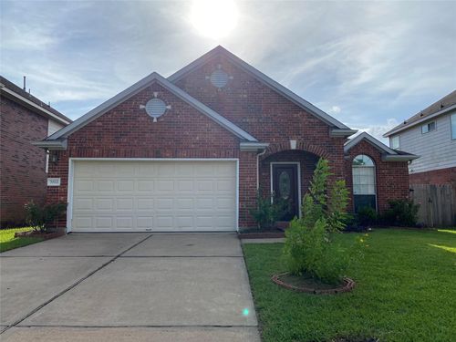 7022 Leaders Crossing Dr, Houston, TX, 77072-2273 | Card Image