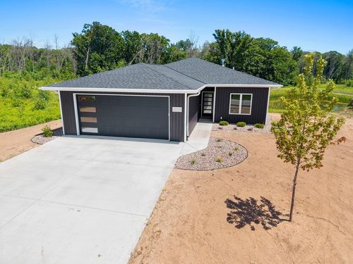 7-4001 Antwerp Avenue, HOWARD, WI, 54313 | Card Image