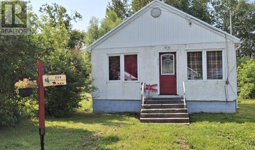 209 Fotheringham Ave, Atikokan, ON, P0T1C0 | Card Image