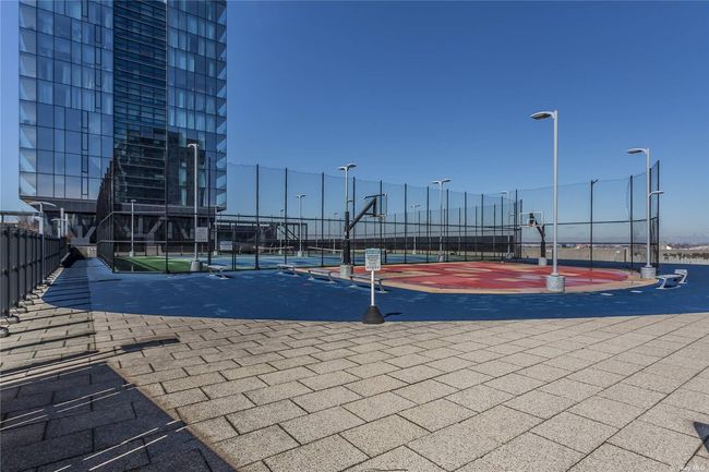 APT-1806 - 40 College Point Blvd, Condo with 2 bedrooms, 2 bathrooms and null parking in Flushing NY | Image 24